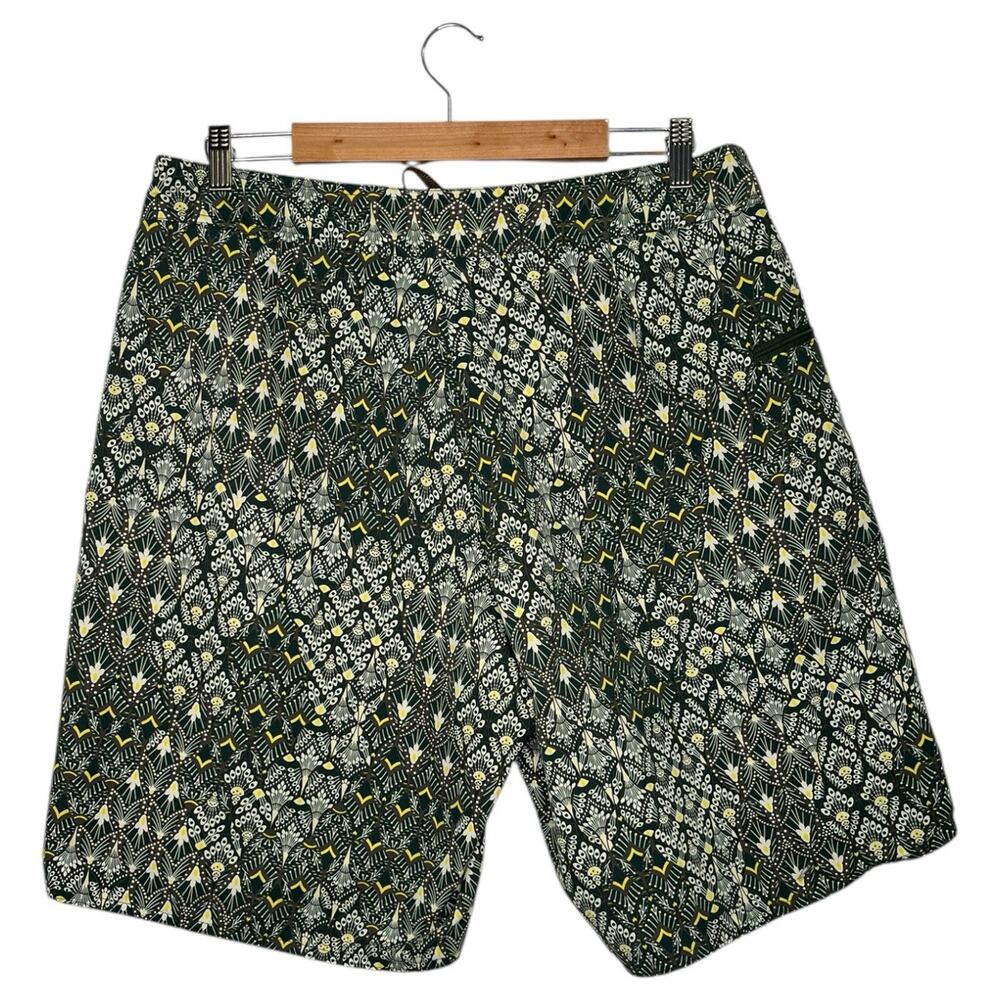 Patagonia Board Shorts Mens 36 Green Wavefarer Geometric Preppy Classic 66556 - Picture 2 of 13